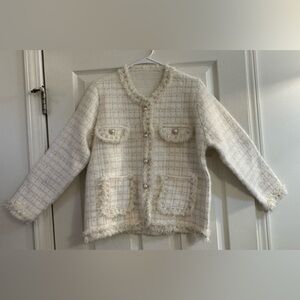 Chic Cream Tweed Metalic Gold Fiber Jacket with Pearl Gold Rim Style Buttons